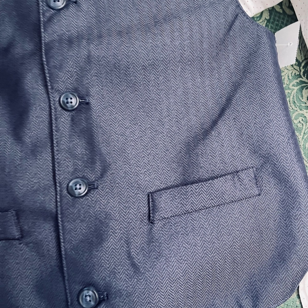 NWT 12 Van Heusen dark grey 4pc suit Vest dress shirt pants tie christmas formal - Picture 6 of 11